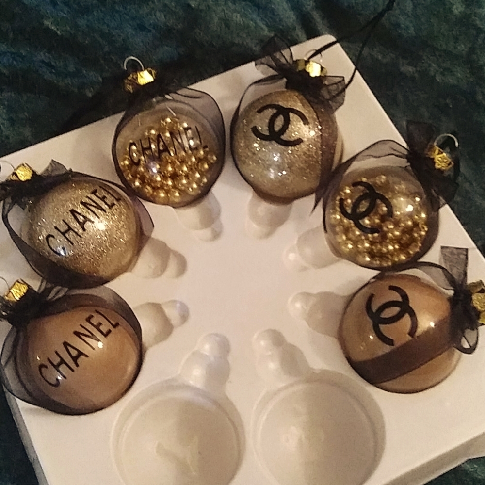 6 gold and black little glass ornaments